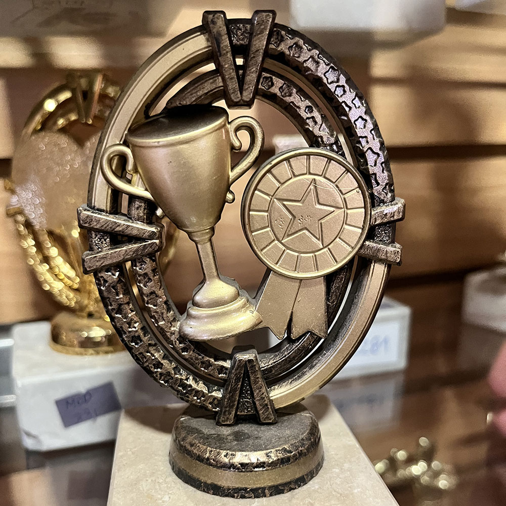 Trofeo FR Logro Color 14 cm - Imagen 2